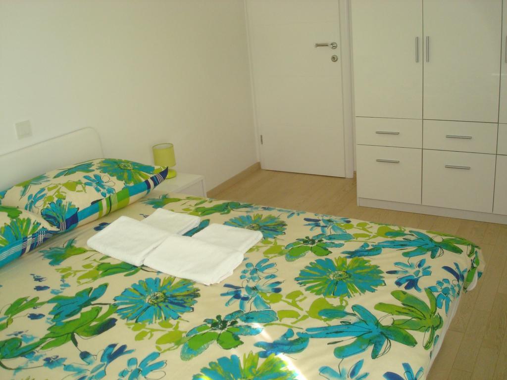 Apartment Nena Krk Town Luaran gambar